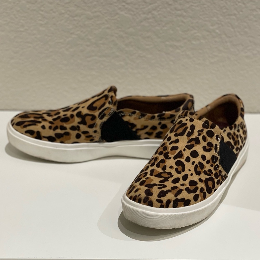 Dr. Scholl’s Cheetah Print Be Free Slide Ons